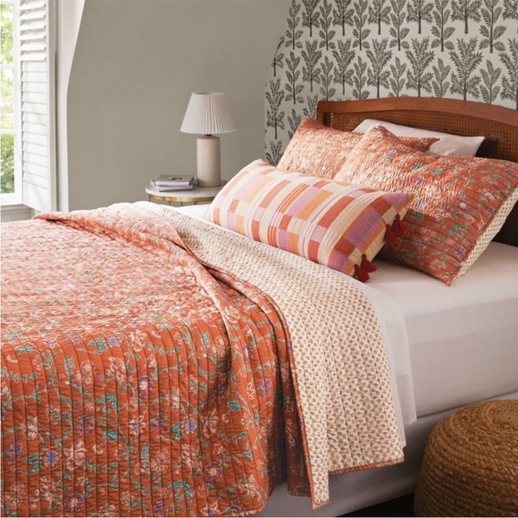 SALE🌑🌑🌑Threshold TWIN quilt & sham - Picture 6 of 6